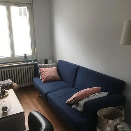 Petite Mancelle Chaleureuse Et Lumineuse * לה מאנש