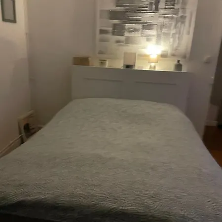 Petite Mancelle Chaleureuse Et Lumineuse * לה מאנש
